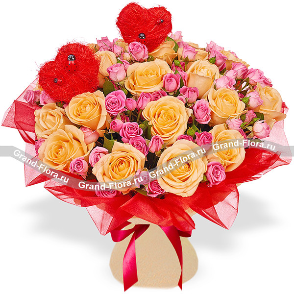 Моя Валентинка - букет из разноцветных роз с сердечками